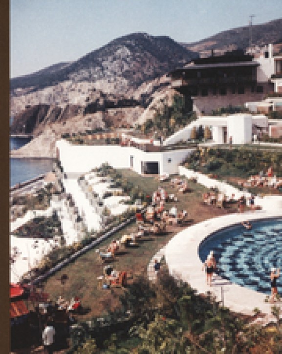 Hotel do Mar 1960-1970 - Terraces on a cliff by the sea